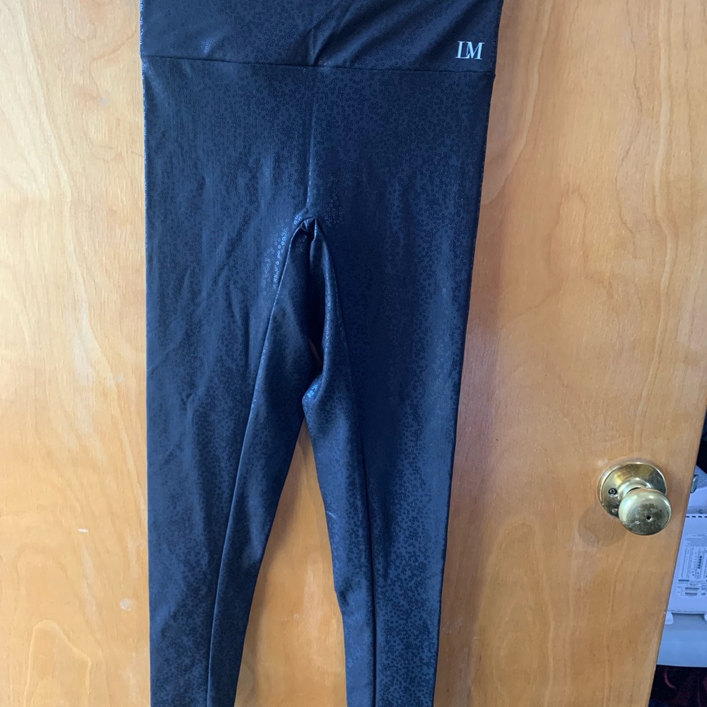 Lisa McKinnon black skating leggings size M